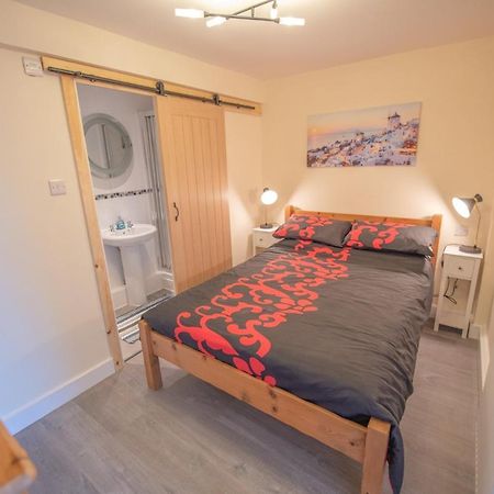 Modern Apartment In Town Centre Skipton Exterior photo